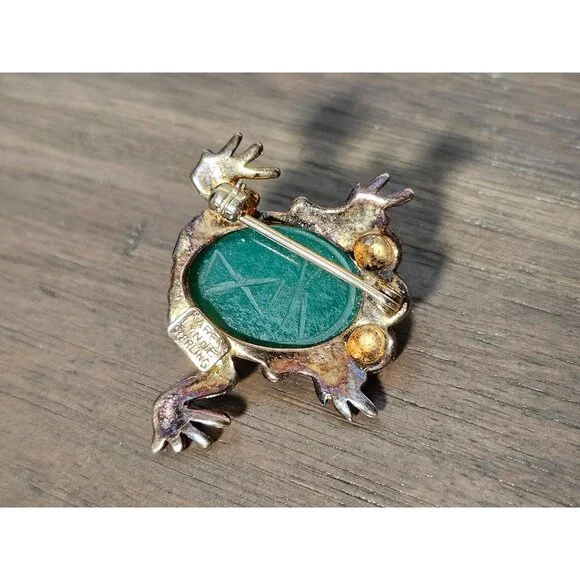 Vintage Karen Lynne Signed Gold Plate over Sterling Green Scarab Frog Brooch/Pin - Picture 2 of 3